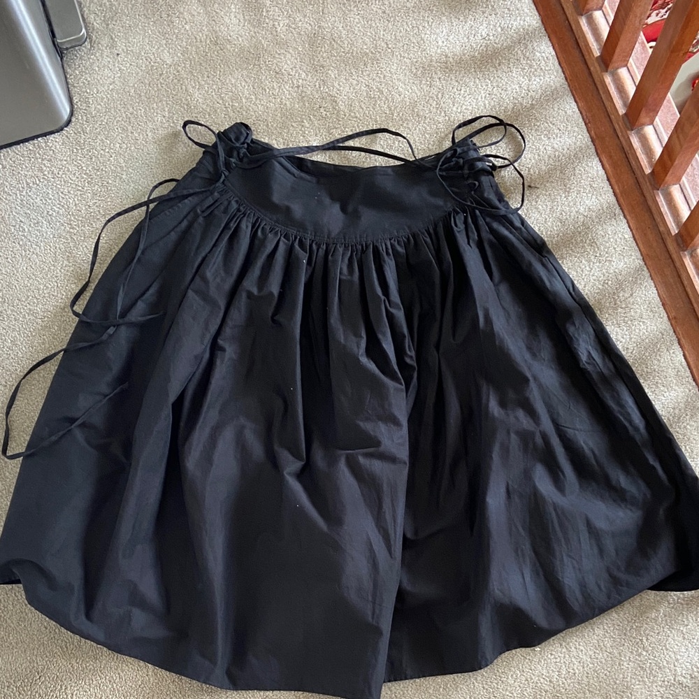 Ella Mae Twisting Vines Skirt in charcoal